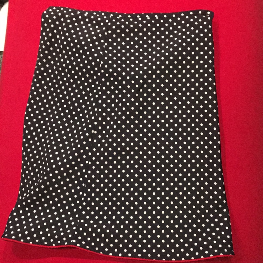 womans skirt